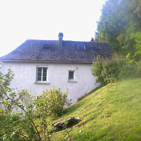 Villa À flanc de colline à Cormeilles  Extérieur photo
